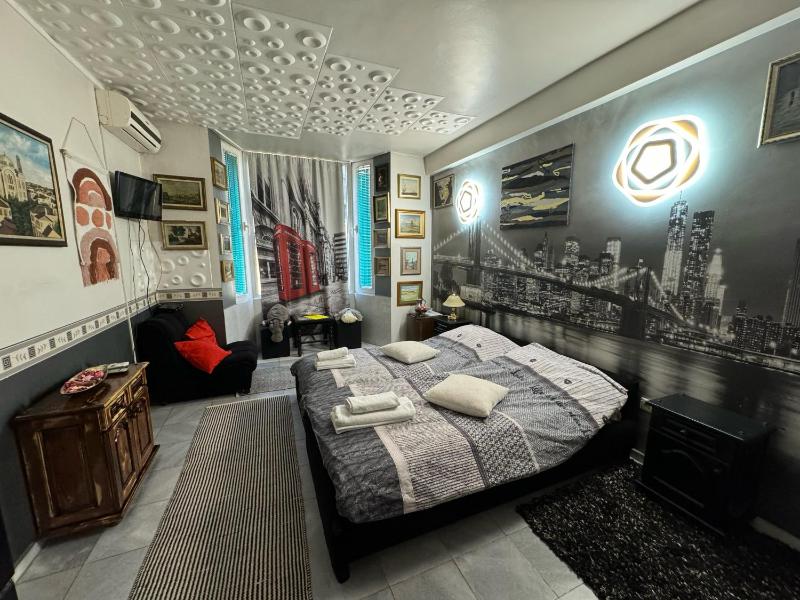 Twin Room image 1