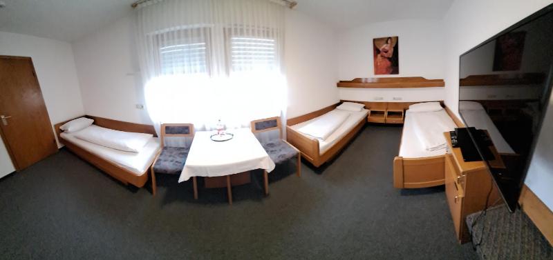 Triple Room image 1