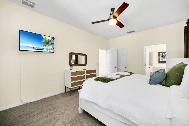 Family Villa with Private Pool Game Room & Themed Rooms - image 19