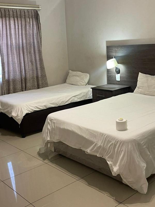 Signature Hotel - image 2