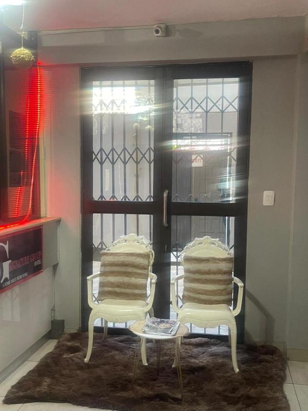 Signature Hotel - image 5