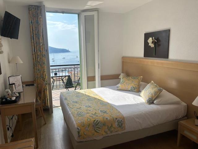  Family Room with Sea View image 2