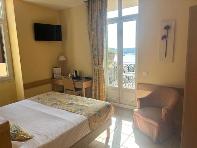 Double Room with Sea View and Terrace image 2
