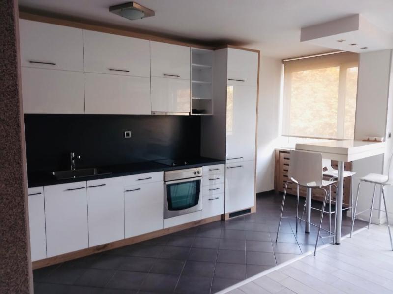 One-Bedroom Apartment with Balcony and City View image 4