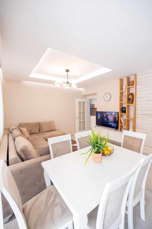 Zoto Luxury Apartment - image 1