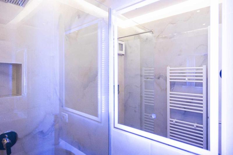 Zoto Luxury Apartment - image 4