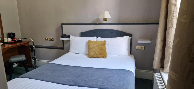 Single Room image 3