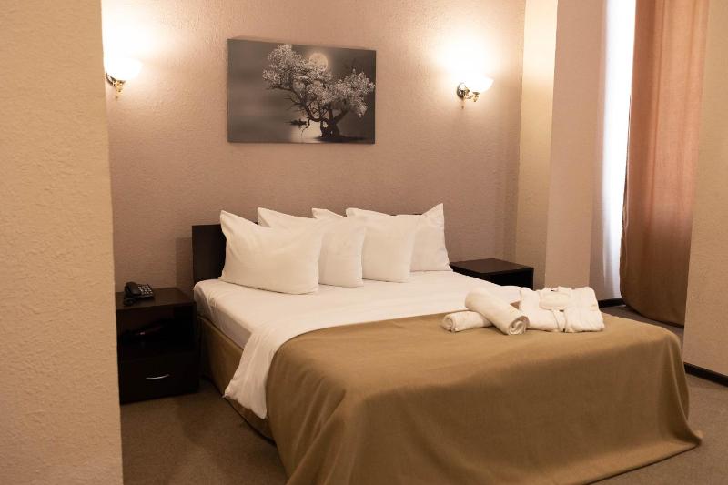 Small Single Room image 1