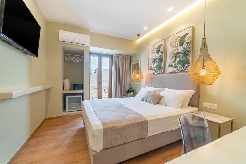 Standard Double Room image 1