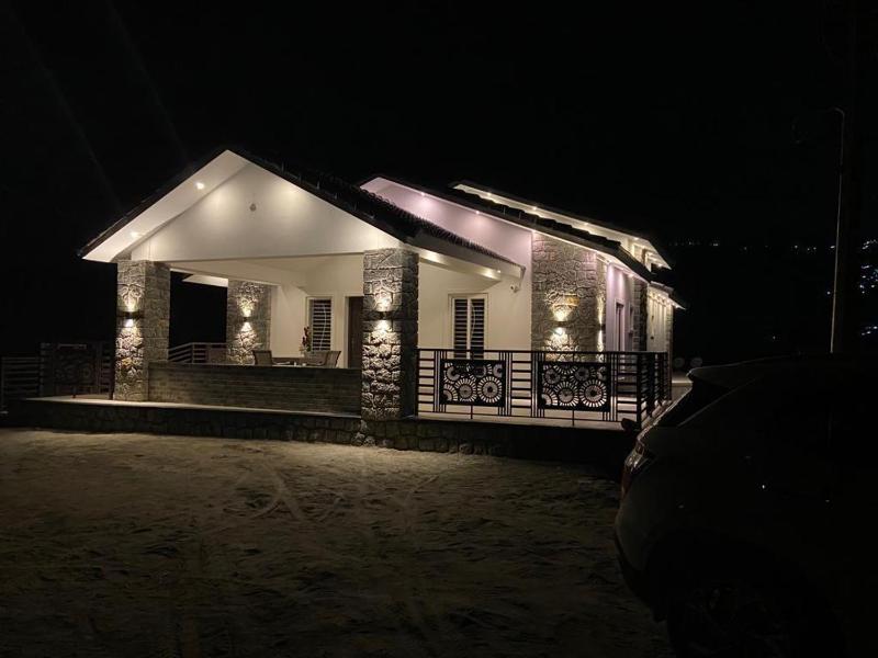 RR Holiday Inn Images