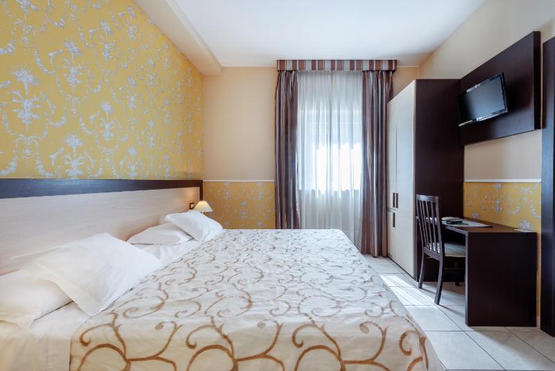 Superior Double Room image 4