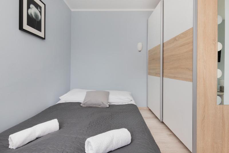Apartment Dworska Close to the Beach by Noclegi Renters - image 7