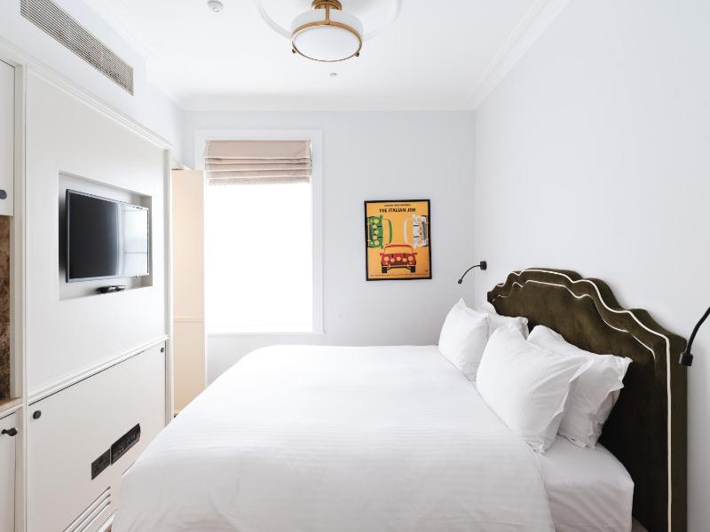 Superior Double Room image 1