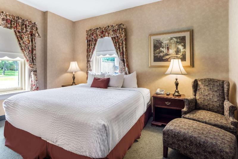 King Room - Accessible/Non-Smoking image 4