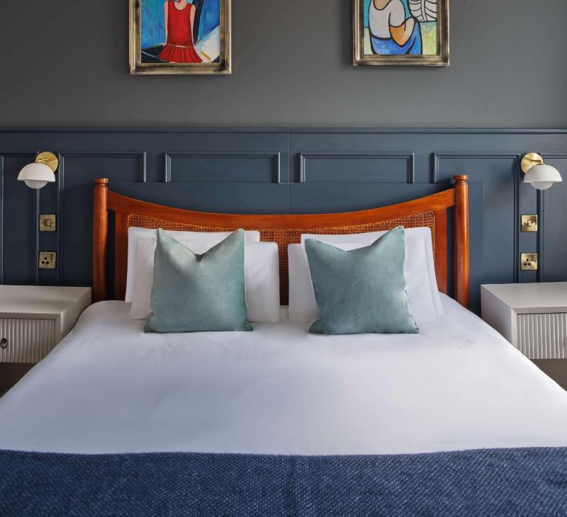 Traditional Superior Room image 1