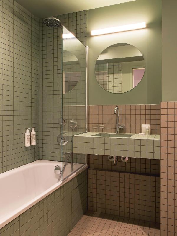 Standard Double Room image 2