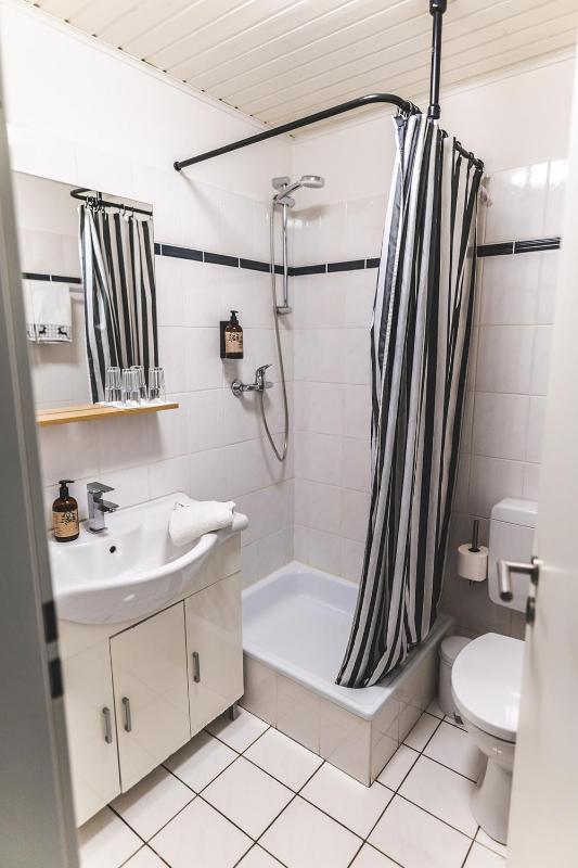 Double Room image 4