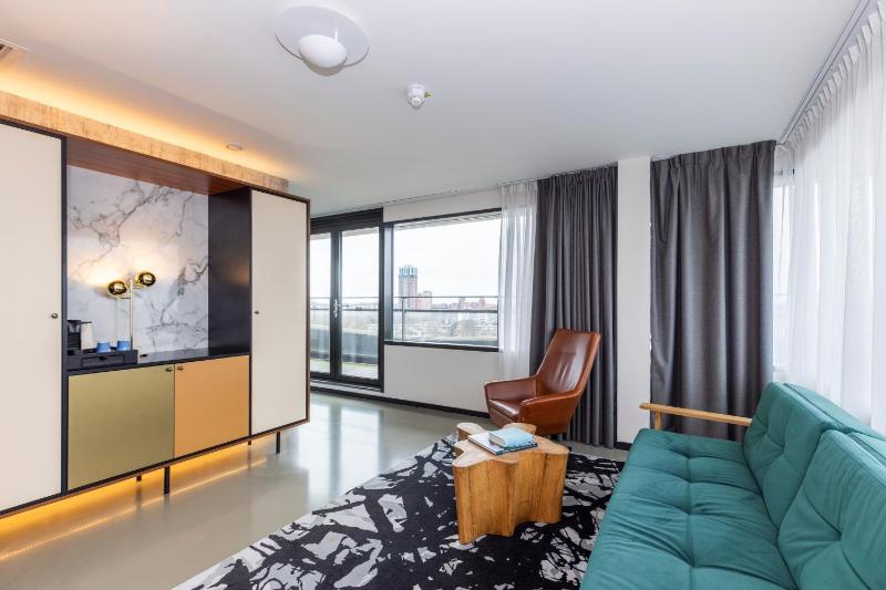 Suite with Balcony image 2