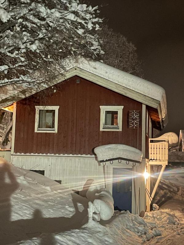 Two-Bedroom Cottage image 2