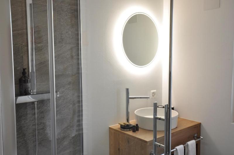 Deluxe Double or Twin Room image 2