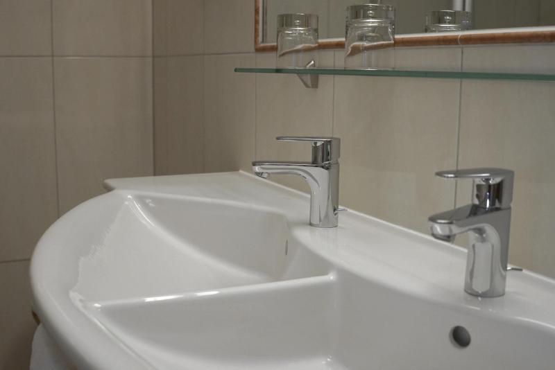 Deluxe Double Room image 3