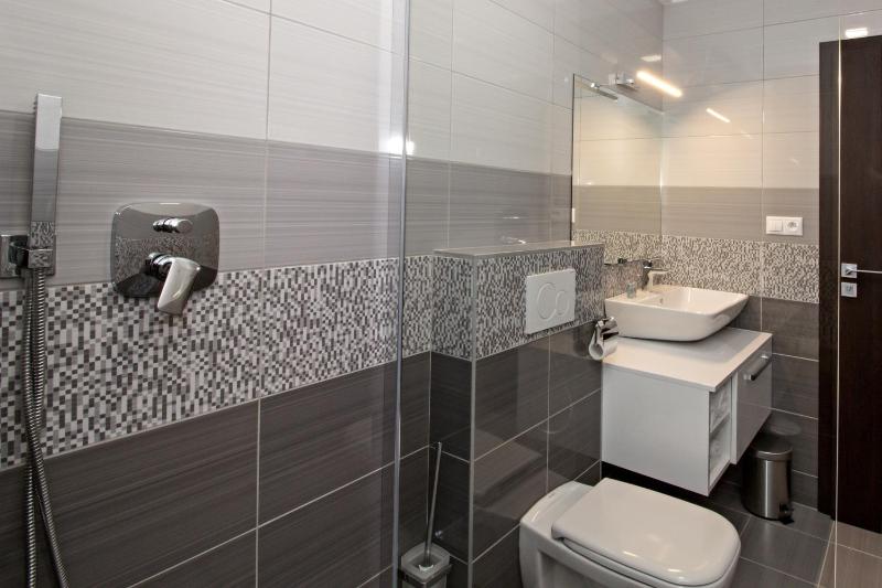 Twin Room image 2