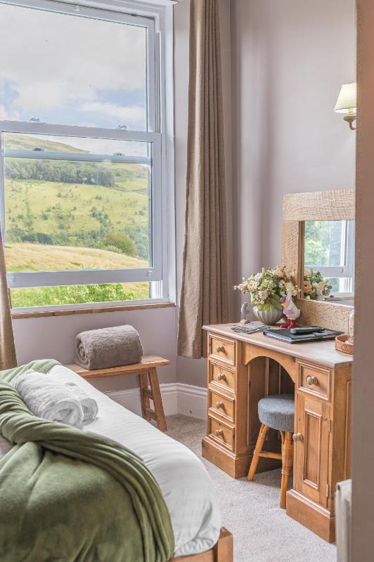 Double Room image 2