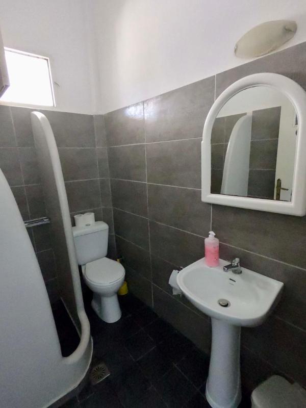 Fira Backpackers Place - image 16