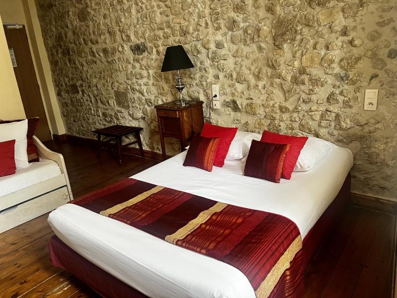 Family Room (4 Adults) image 3