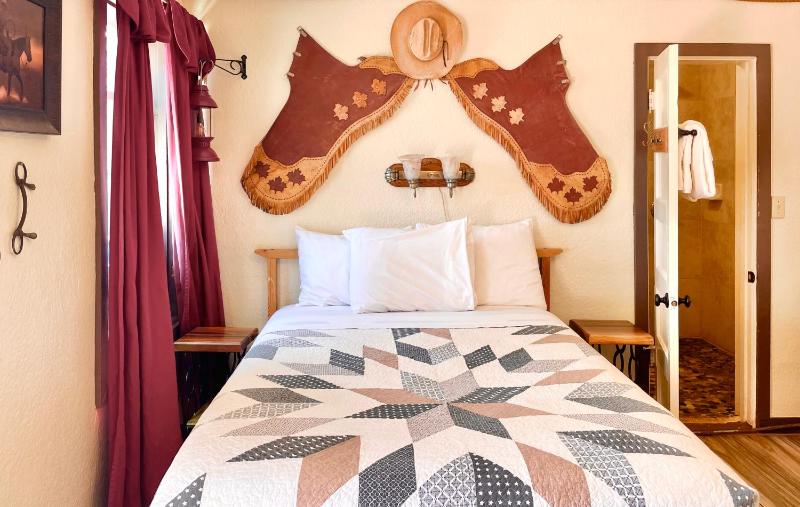 Double or Twin Room image 1