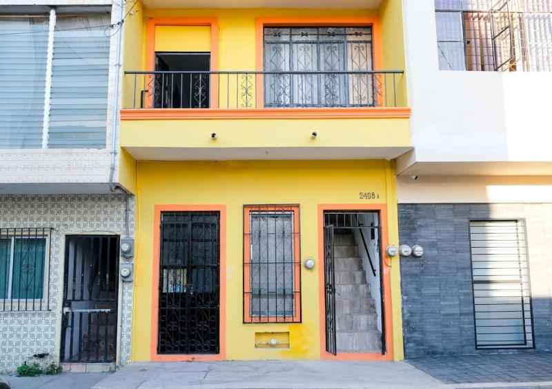 Remodeled Cozy Central 3 blocks from the Malecon - image 8