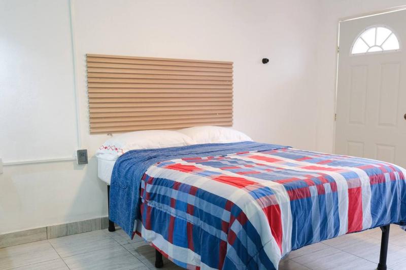 Remodeled Cozy Central 3 blocks from the Malecon - image 48
