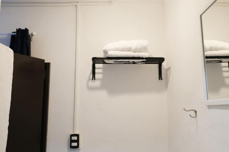 Remodeled Cozy Central 3 blocks from the Malecon - image 35