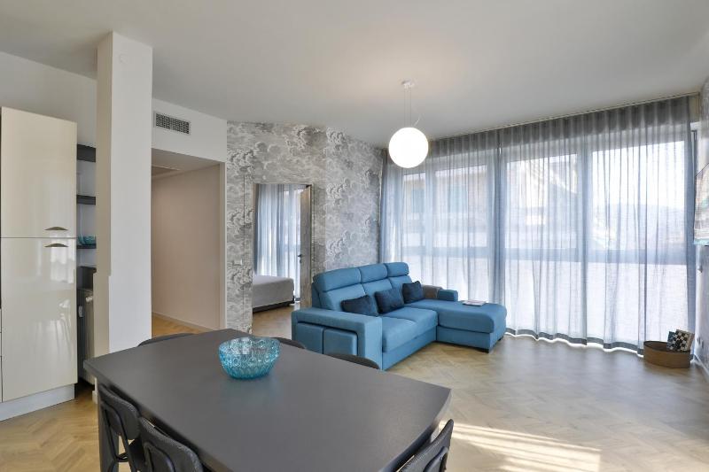Como Lake Suites - image 14