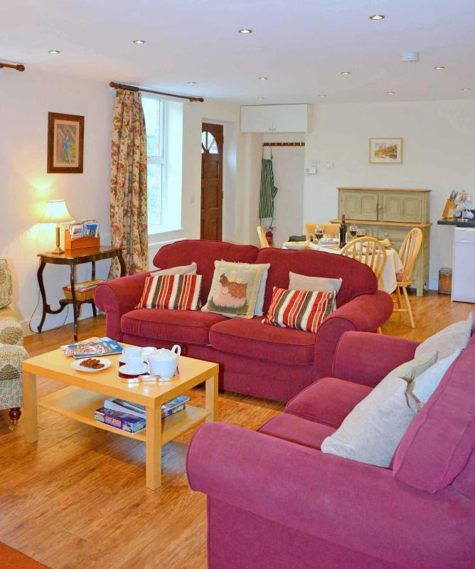 Basic Triple Room image 3