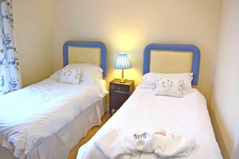 Double Cottage image 2