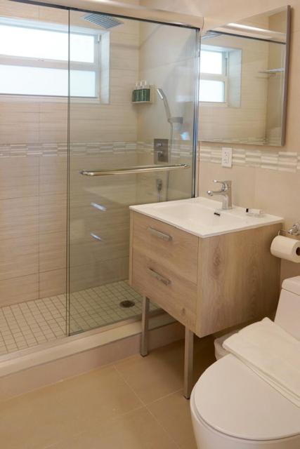 Diane Oceanfront Suites - image 19