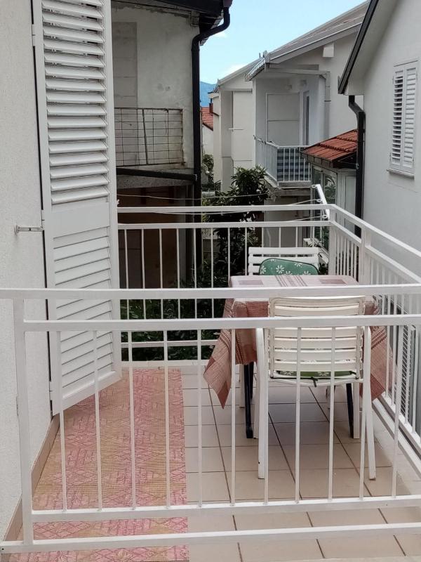 Two-Bedroom Apartment with Terrace and Sea View image 3