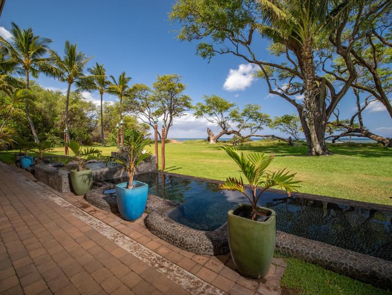Aloha Aku Bamboo Suite - Discover Beachfront Serenity - image 8