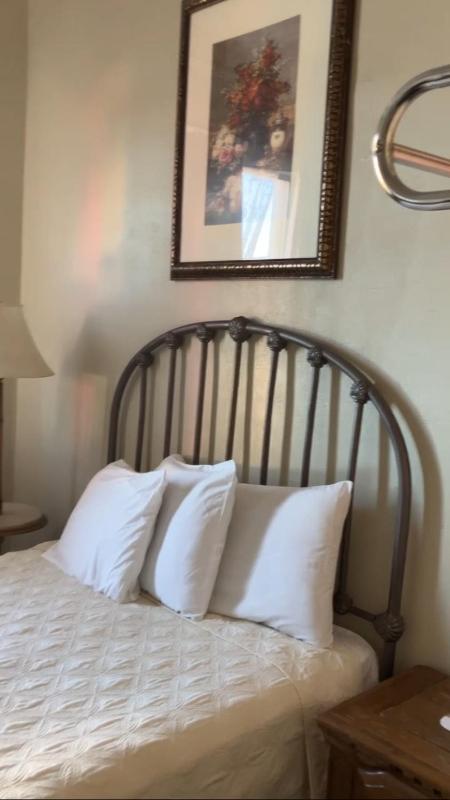 Budget Double Room image 4