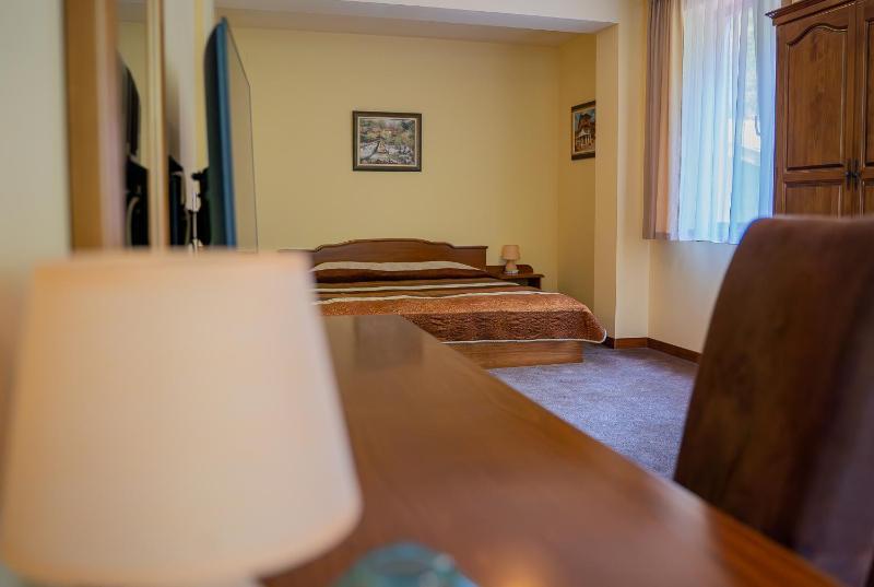 Executive Double Room image 4