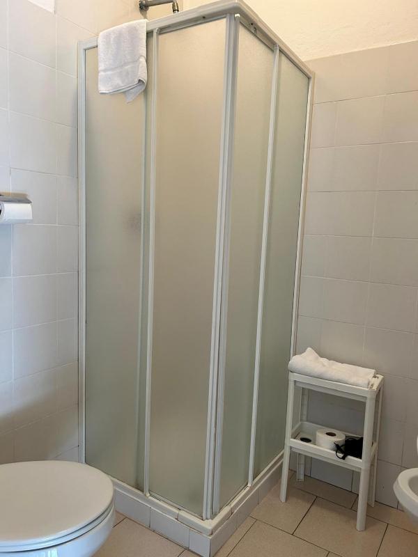 Single Room image 3