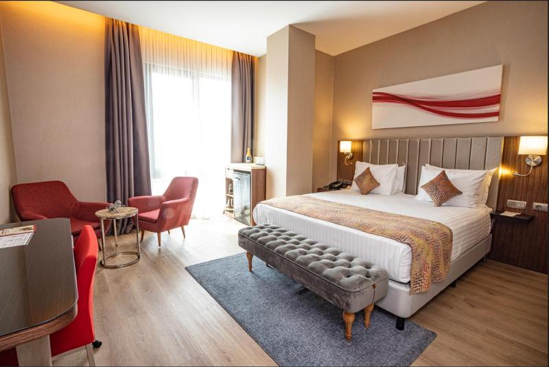 Double Room image 3