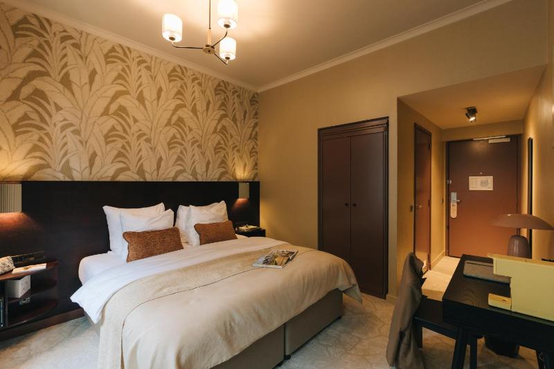 Hotel Omega - image 13
