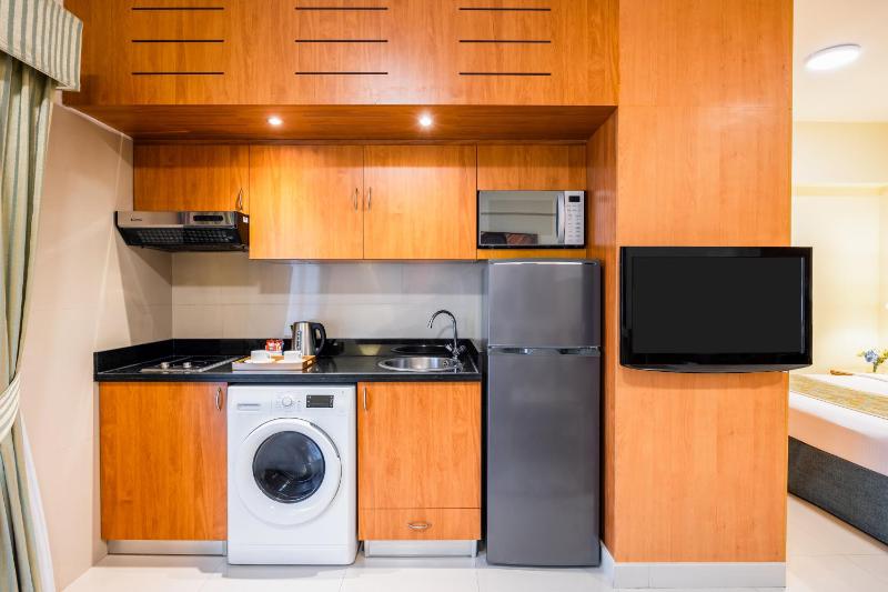 Family Suites - Golden Sands 3 image 3