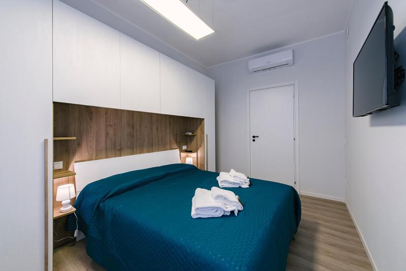 Double Room with Private Bathroom image 4