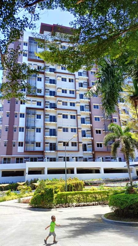 Matina Enclaves 2BR with Wifi Near SM Mall - image 15
