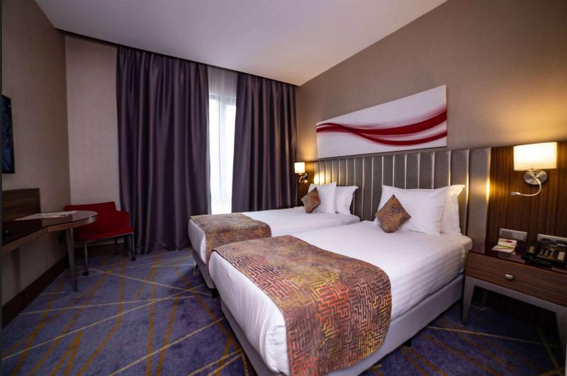 Twin Room image 1
