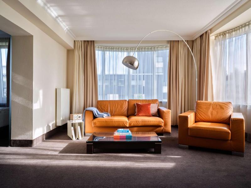 Signature Suite image 4