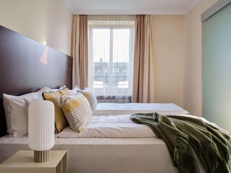 Signature Suite image 3